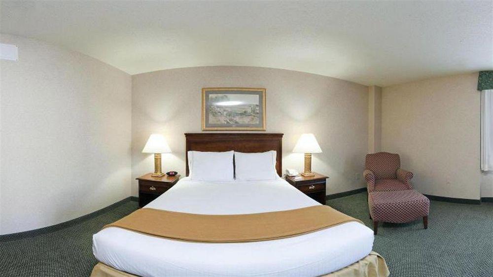 Holiday Inn Express And Suites Pittsburgh West Mifflin, An Ihg Hotel Eksteriør bilde